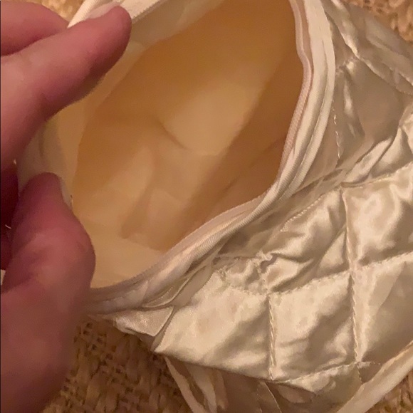 Makeup Travel Quilted Zipper Bags - Picture 6 of 7